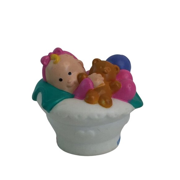 Fisher Price Little People Baby Girl In White & Green Baskets Teddy Bear - Picture 7 of 11